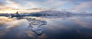 South Iceland Prints: Panoramic view at sunset during winter over Jokulsarlon