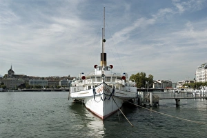 Images Dated 7th September 2009: Paquis lake boat, Geneva, Switzerland, Europe