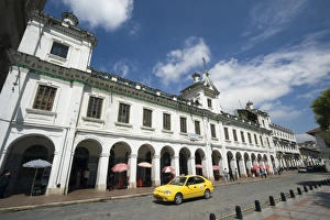 Cuenca Prints: Parade of shops on Calle Bolivar at Parque Calderon