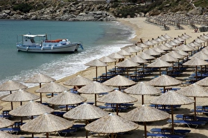 Images Dated 21st May 2009: Paradise Beach, Mykonos, Cyclades Islands, Greek Islands, Greece, Europe