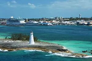 Images Dated 2nd April 2007: Paradise Island Lighthouse, Nassau Harbour, New Providence Island, Bahamas