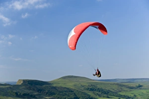 Paragliding off Mam Tor, Derbyshire, Peak District, England, United Kingdom, Europe
