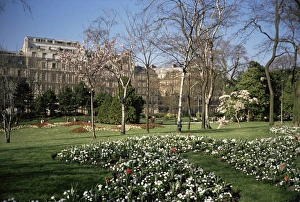 Pari Prints: Parc Monceau, Paris, France, Europe