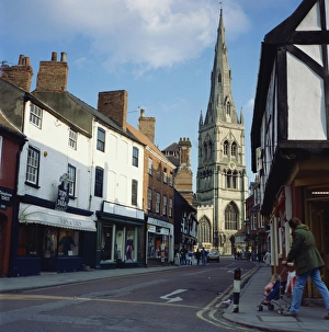 Nottinghamshire Prints: Parish church and shops, Newark, Nottinghamshire, England, United Kingdom, Europe