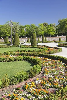 Flower Bed Prints: Parque del Buen Retiro, Madrid, Spain, Europe