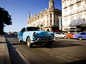 Automobiles Prints: Paseo de Marti, Central Havana, Cuba, West Indies, Central America