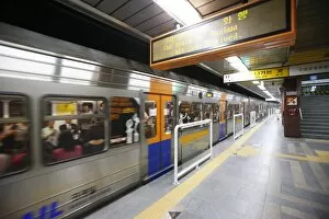 Platform Collection: Passengers on Seoul Subway, Seoul, South Korea, Asia
