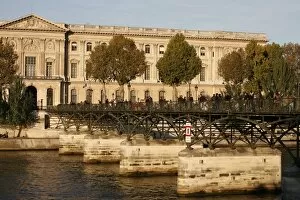 Passerelle des Arts bridge over the River Seine, Paris, France, Europe
