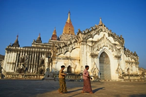 Bagan Prints: Patho Ananda temple, Bagan (Pagan), Myanmar (Burma), Asia