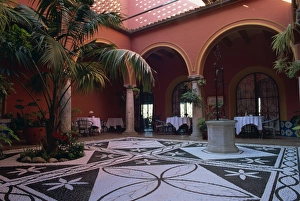 Cadiz Gallery: Patio of the Casa del Corregidor