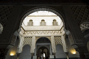 Santa Cruz Prints: Patio of the Dolls (Patio de las Munecas)