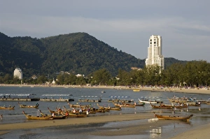 Images Dated 19th January 2000: Patong beach