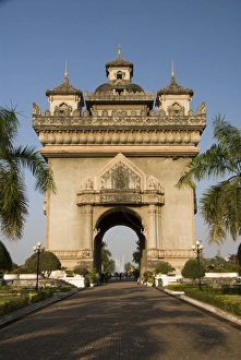 War Memorial Prints: Patouxai (Victory Gate), Vientiane, Laos, Indochina, Southeast Asia, Asia