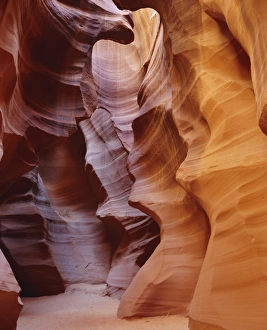 Underground Prints: Patterns in eroded rocks