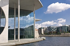 Images Dated 3rd July 2009: The Paul-Lubbe parliament house in front of the railway station, Lehrter Bahnhof