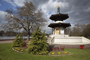 The Peace Pagoda, Battersea Park, Battersea, London, England, United Kingdom, Europe