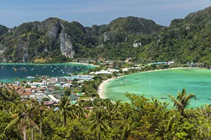 Ko Phi Phi Don Prints: Pee Pee view on Ao Ton Sai and Ao Lo Dalam beaches, Ko Phi Khi Don, Krabi, Thailand