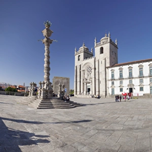 Pelourinho Column, Se Cathedral, Porto (Oporto), Portugal, Europe