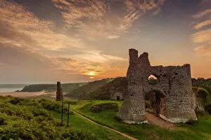 Old Ruins Gallery: Pennard Castle, overlooking Three Cliffs Bay, Gower, Wales, United Kingdom, Europe