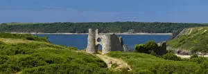 Gower Prints: Pennard Castle (Penmaen Castle) overlooking Three Cliffs Bay