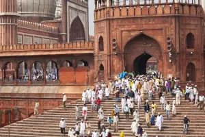 Delhi Prints: People leaving the Jama Masjid (Friday Mosque) after the Friday Prayers