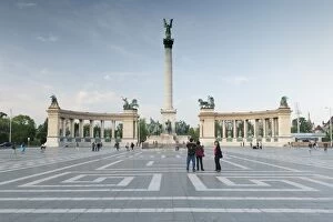 Images Dated 27th April 2011: People looking at statues of Hungarian historical leaders, Millennium Monument