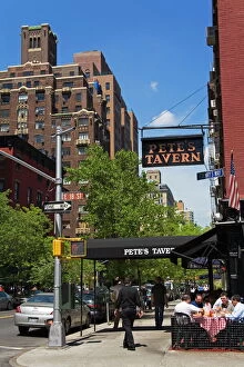 Images Dated 10th May 2007: Petes Tavern on Irving Place, Gramercy Park District, Midtown Manhattan