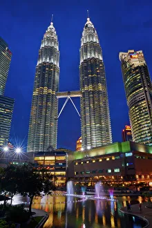 Petronas Towers, KLCC (Kuala Lumpur City Center), Kuala Lumpur, Malaysia, Southeast Asia, Asia