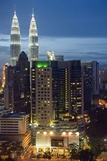 Images Dated 20th September 2009: Petronas Towers, Kuala Lumpur, Malaysia, Southeast Asia, Asia