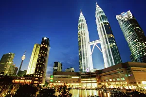 Images Dated 29th January 2000: Petronas Twin Towers