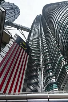 Images Dated 8th July 2009: Petronas twin towers, Kuala Lumpur, Malaysia, Southeast Asia, Asia