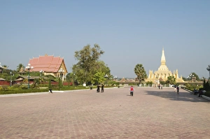 Images Dated 9th January 2008: Pha That Luang, Vientiane, Laos, Indochina, Southeast Asia, Asia