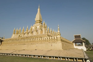 Images Dated 9th January 2008: Pha That Luang, Vientiane, Laos, Indochina, Southeast Asia, Asia