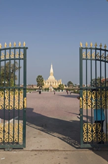 Images Dated 9th January 2008: Pha That Luang, Vientiane, Laos, Indochina, Southeast Asia, Asia