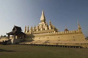 Images Dated 9th January 2008: Pha That Luang, Vientiane, Laos, Indochina, Southeast Asia, Asia