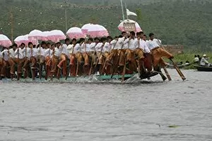 Images Dated 23rd October 2010: Phaung-Daw U festival, Inle Lake, Myanmar, Asia