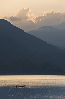 Phewa Tal Lake, Pokhara, Western Hills, Nepal, Himalayas, Asia