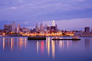 Images Dated 5th October 2008: Philadelphia skyline and Delaware River, Philadelphia, Pennsylvania, United States of America