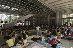 Hong Kong Prints: Philippino housekeepers gathering together on Sundays at HSBC Bank hall