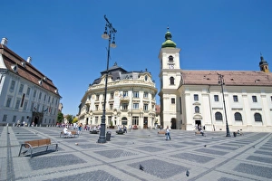 Images Dated 22nd June 2008: Piata Mare (Grand Square), Sibiu, Romania, Europe