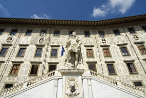 Images Dated 4th July 2008: Piazza dei Cavalieri and Statue of Cosimo I, Scuola Normale University