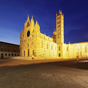 Piazza del Duomo, Santa Maria Assunta Cathedral, Siena, UNESCO World Heritage Site