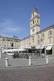 Images Dated 15th August 2011: Piazza Garibaldi and Palazzo Del Govenatore, Parma, Emilia Romagna, Italy, Europe