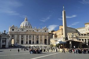 Piazza San Pietro Prints: Piazza San Pietro (St. Peters Square), Vatican City, Rome, Lazio, Italy, Europe