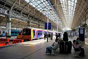 Manchester Prints: Piccadilly Railway Station, Manchester, England, United Kingdom, Europe