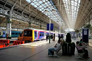 Platform Collection: Piccadilly Railway Station, Manchester, England, United Kingdom, Europe