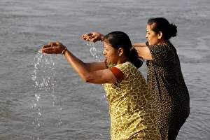 Uttarakhand Prints: Pilgrims bathing in the Ganges, Rishikesh, Uttarakhand, India, Asia