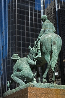 Oklahoma Prints: Pioneer Monument by Leonard D