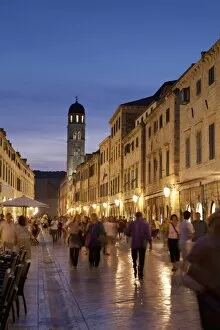 Images Dated 10th June 2010: Placa, Stadun, lit up at dusk with cafes and people walking, Dubrovnik, Croatia, Europe