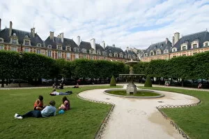 Place des Vosges, Marais Quarter, Paris, France, Europe